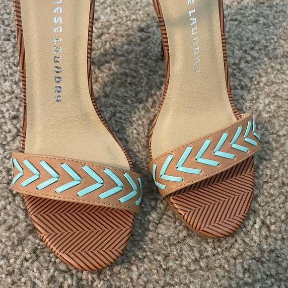 NWOB Aztec Teal Chinese Laundry Heels - Picture 6 of 6